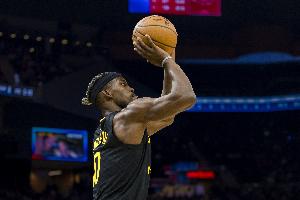 Shams：勇士和巴特勒本人预计他今晚将复出打G4