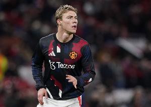 迪马：那不勒斯先租后买总价约4500万欧签霍伊伦，希望周三前完成