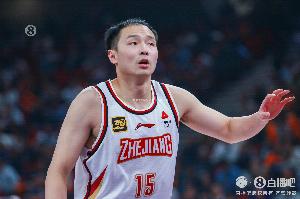 直播吧：王奕博三年1800万顶薪转会青岛 承诺为浙江出战全运会