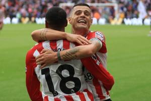 这钱花得值！桑德兰首发9个新援，花1.6亿欧豪购&英超3轮6分暂第6