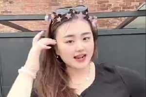 刘禹彤晒日常视频：年度最简单手势舞和最好看滤镜