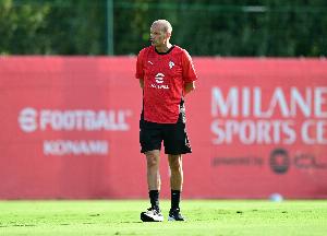 隆戈：阿莱格里对米兰中卫引援有明确要求，需已成名且经验丰富