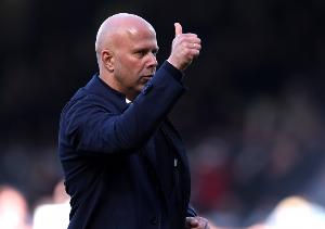 斯洛特：我们首发11人可能每人至少值1亿镑，不应关注伊萨克身价