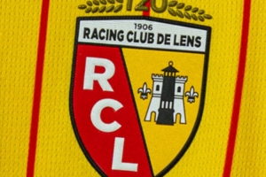 朗斯官方：客场球迷在巴黎主场遭不公待遇，俱乐部深表关切和不满