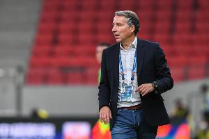 袁甲评哈维尔：真是在外边找不到工作的都来咱这骗钱了