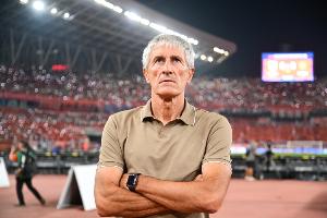 记者谈塞蒂恩发言：一种完全不负责任的表达，这教练太没有担当了