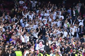 图片报：那不勒斯11月份主场欧冠，但警方已禁止法兰克福球迷购票