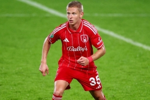 官方：津琴科进入诺丁汉森林欧联杯名单