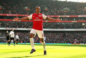 沃尔科特：阿莫林每场都换中卫太危险了，我在阿森纳时从不这样