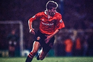 曼联纪念贝克汉姆33年前一线队首秀：从卑微的开始到快乐的结局