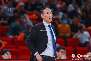 许利民：健康对球队未来最重要 只要团结任何困难都不能击败我们