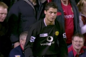 真正的强者是用进球面对他人的攻击！