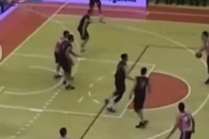 别被选秀顺位骗了！登录NBA前的约基奇是怎么打球的？