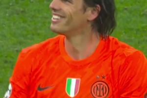 无情的中场推进机器！网友：没有人能从他的腿下断到皮球！