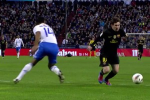 梅西这反应真的没谁了！对手只要一抬腿，大概率会被甩飞！