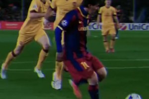 这球太恐怖了😱单刀面对门将敢这么操作的，除了梅西还有谁？