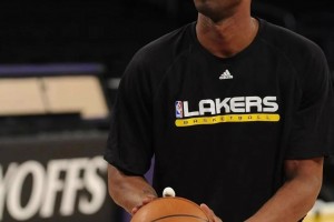 05-07这三年科比是不是浪费了？杨毅：这三年他成熟了 知道一人不行