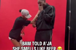 我的GOAT女友！阿德巴约和刚夺冠的阿贾疯狂秀恩爱🥰