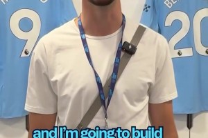 狂人乱入！名场面：穆里尼奥当年指责路易斯故意拿黄牌去度假！