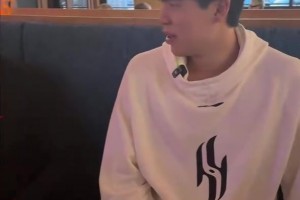 姚明早期接受鲁豫采访：合同里写着联盟不允许做这些极限运动！