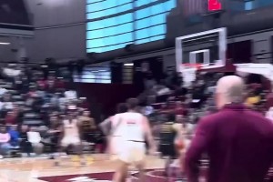 河升镇此前做客综艺：和姚明哥比赛时被打碎三颗牙齿，比赛还惨败